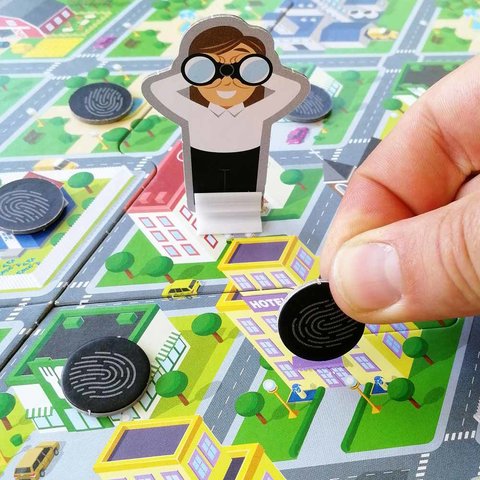 Настільна гра Tactic Школа шпигунів (українською мовою) Прев'ю 1